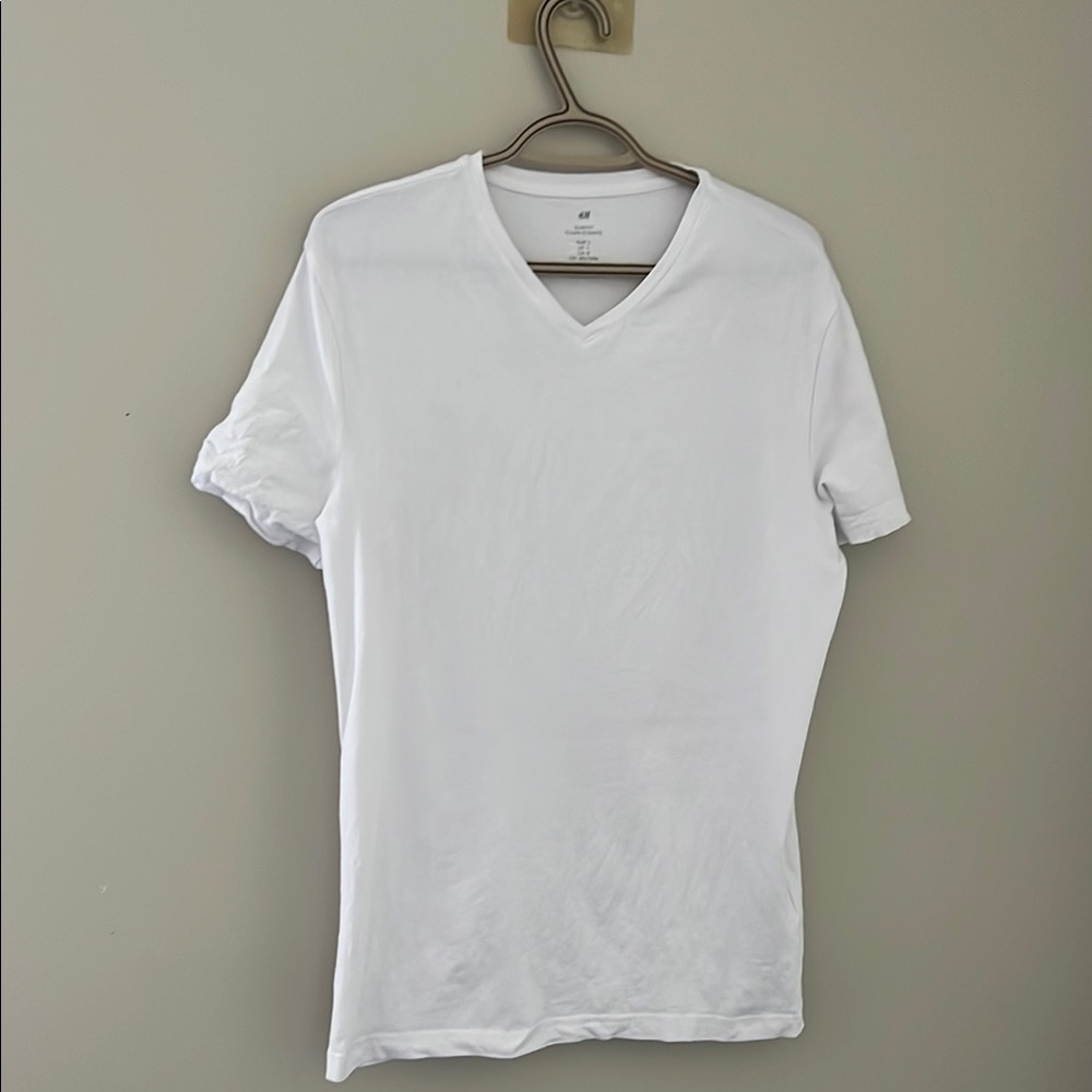 H&M Slim Fit White V-Neck T-Shirt Men’s Large Stretch Cotton